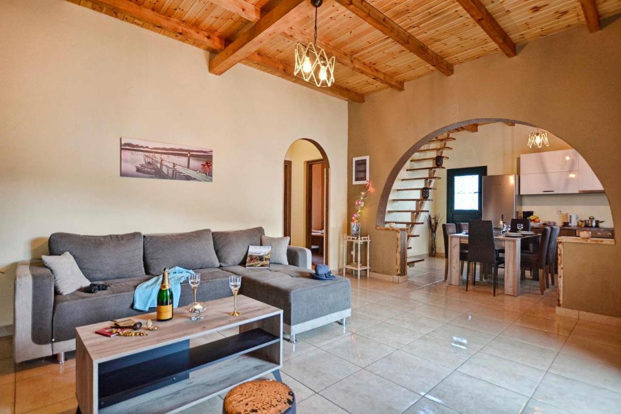 Elizabeth Country House Agios Matthaios  Exterior photo
